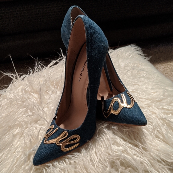 Jean Pumps - Picture 3 of 5
